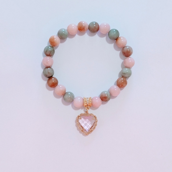 Jade Bracelet With Charm - Picture 2 of 6